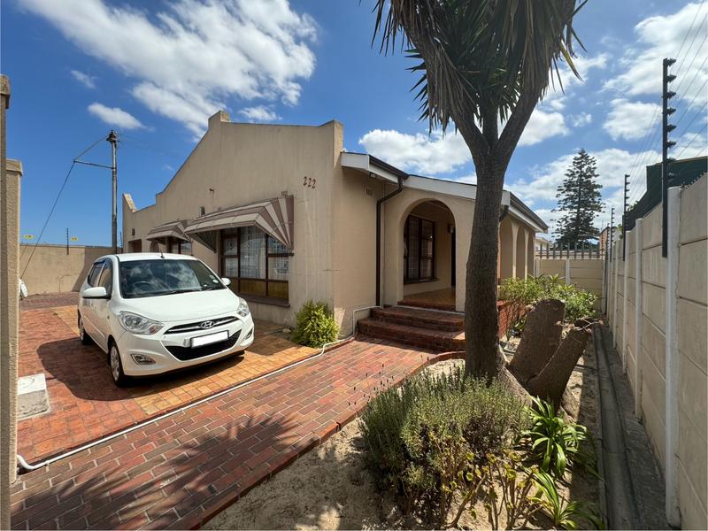 7 Bedroom Property for Sale in Cravenby Western Cape